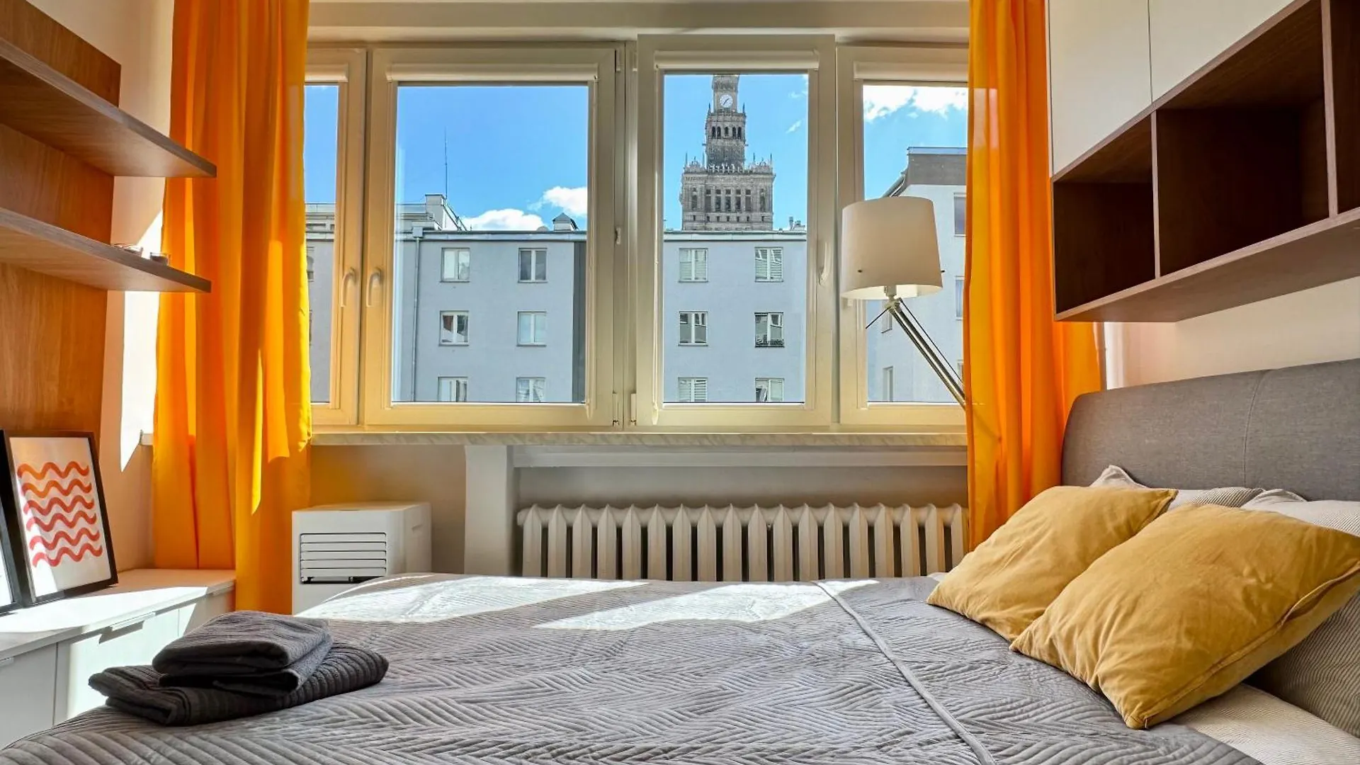 Warsaw City Center Apartment
